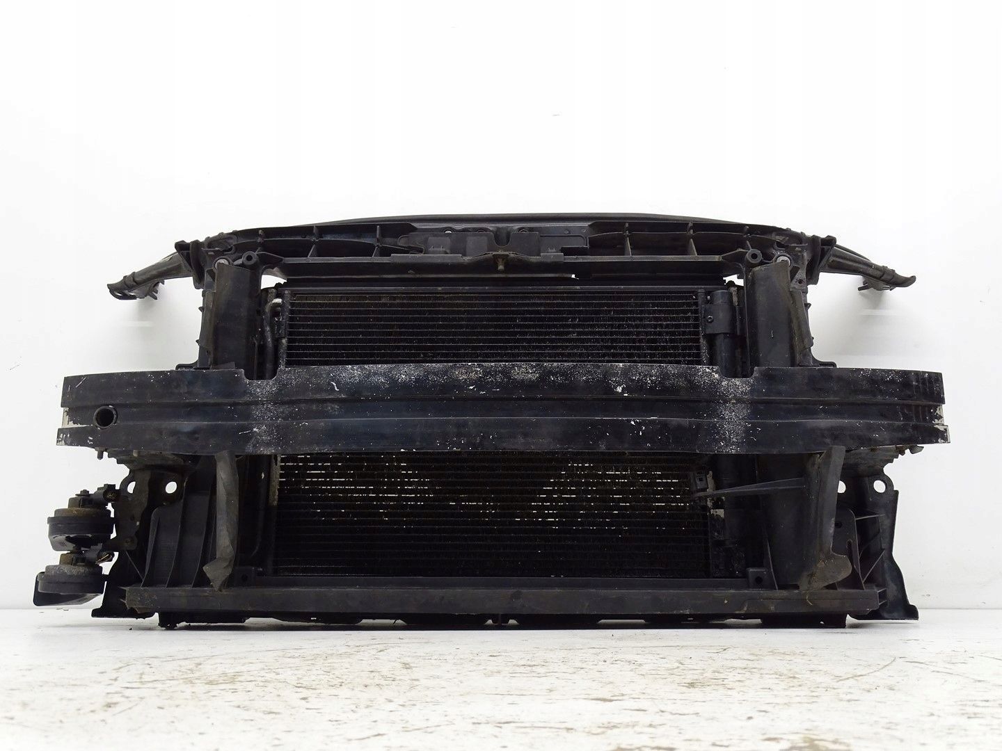 KPL PAS PRZÓD PRZEDNI AUDI A3 8P LIFT 08-12R 3D / 5D 2.0 TDI