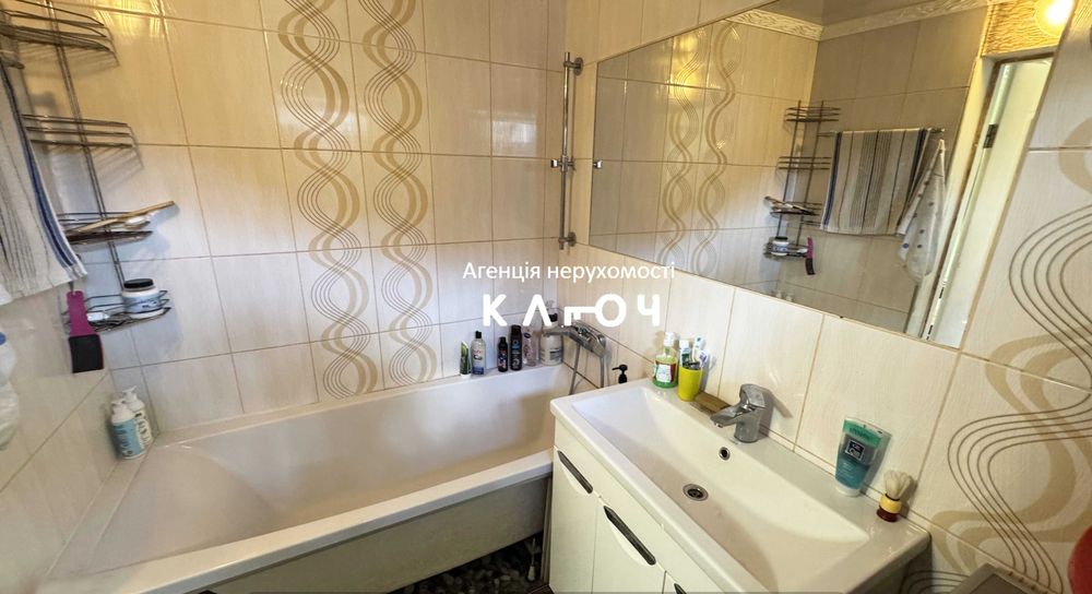 Продаж частини будинку, чудовий житловий стан, район Новомиколаївка