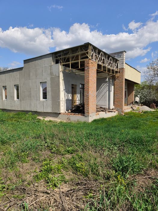 Незавершене будівництво