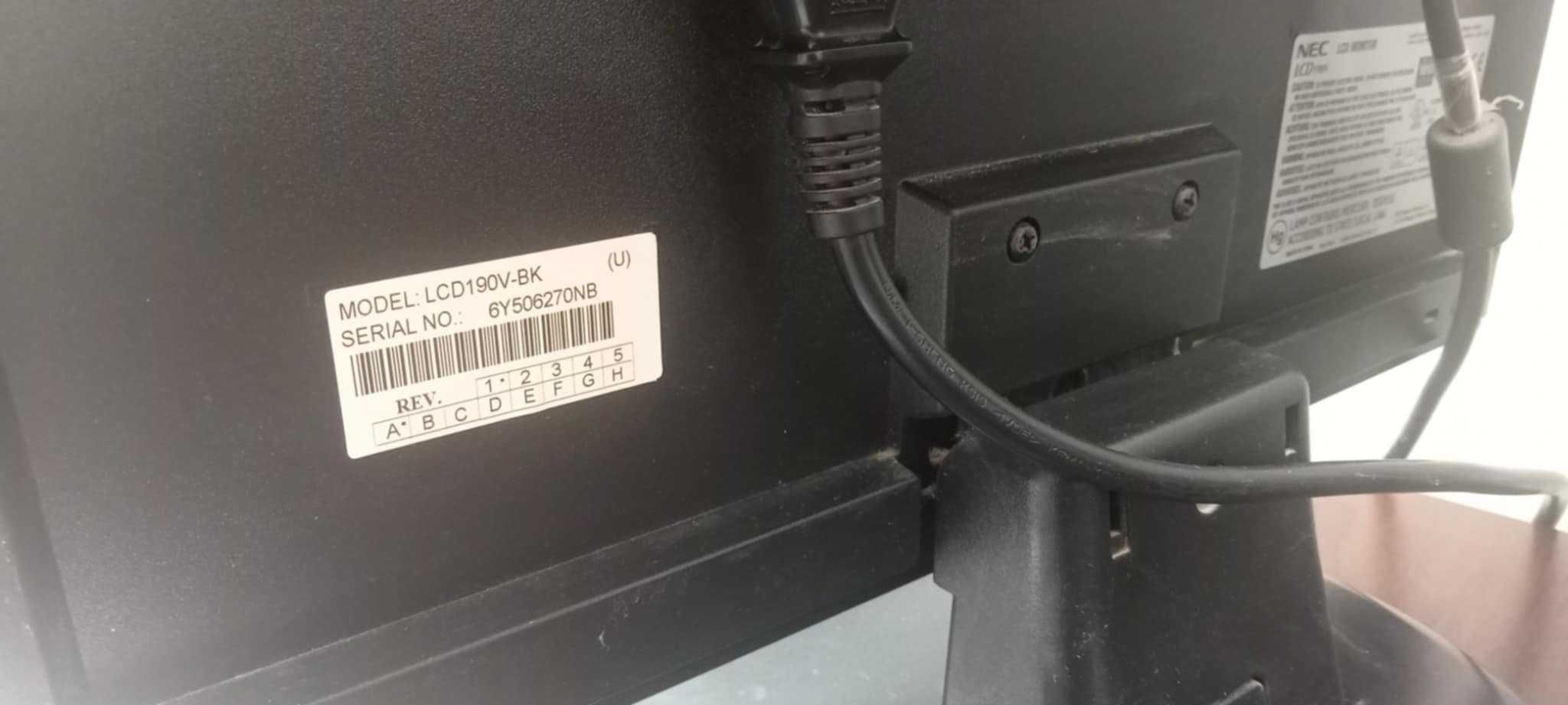 Monitor komputerowy Nec 19 cali