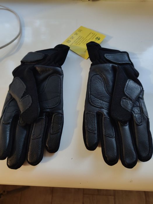 Перчатки тактические