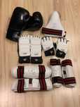 Zestaw ochraniaczy do taekwondo/karate/sztuk walki+rękawice bokserskie