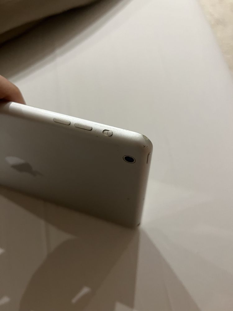 iPad mini 2 em bom estado