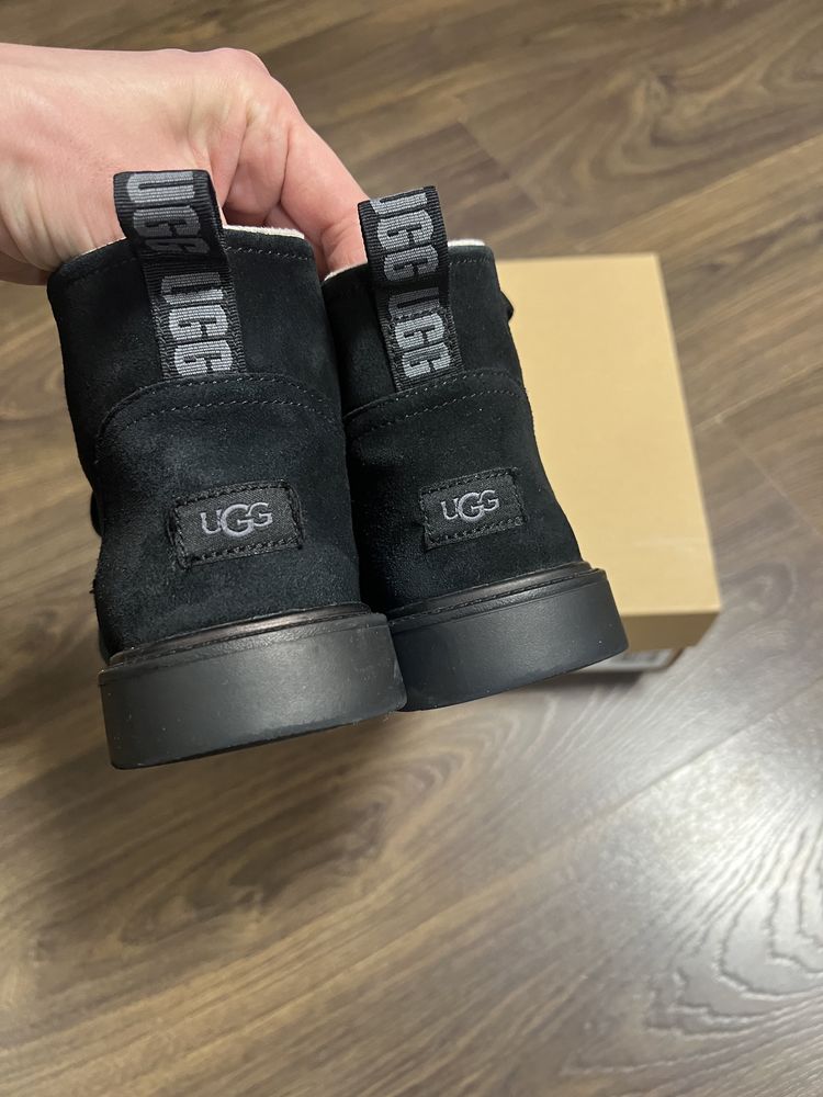 Ботинки UGG на девочку !