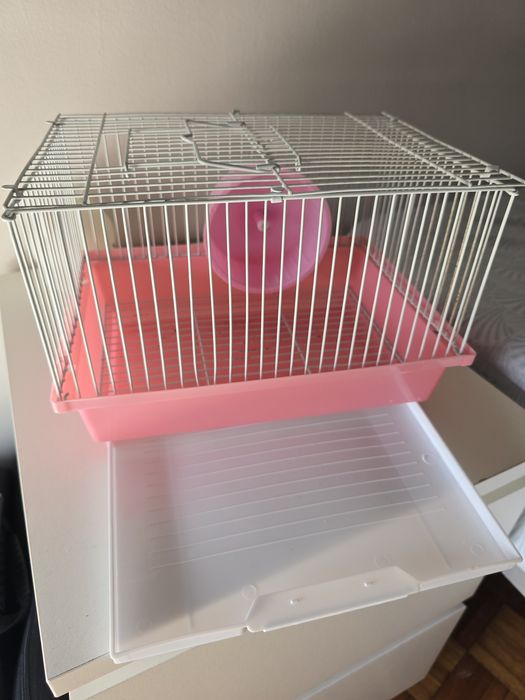 Gaiola de hamster rosa