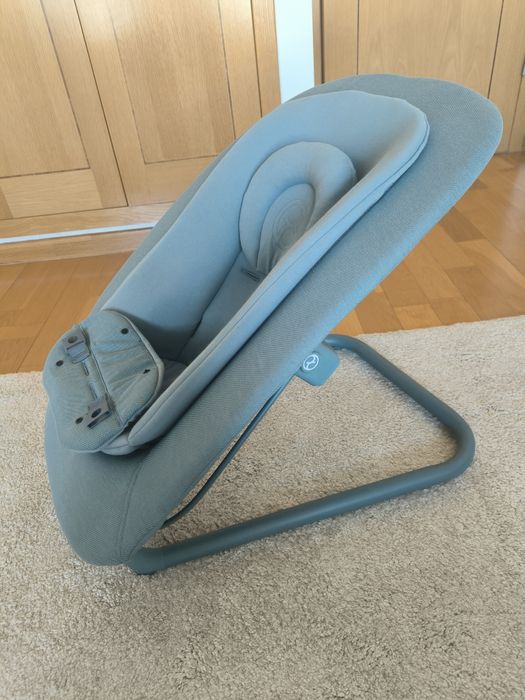 Espreguicadeira azul Cybex gold bouncer stone blue

Alcofa