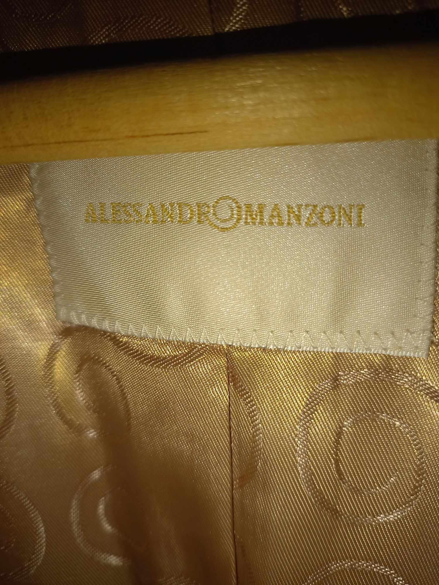 Нове жіноче пальто Alessandro Manzoni 100% верблюжої вовни/верблюжья