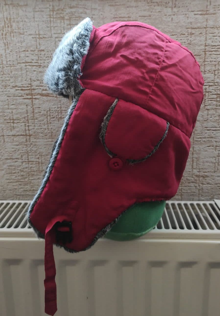 Зимняя шапка для мальчика на 7-9 лет, на объем головы примерно 53-55см