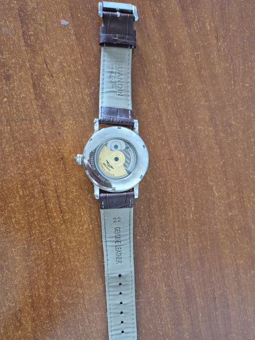 Годинник марки Guanqin