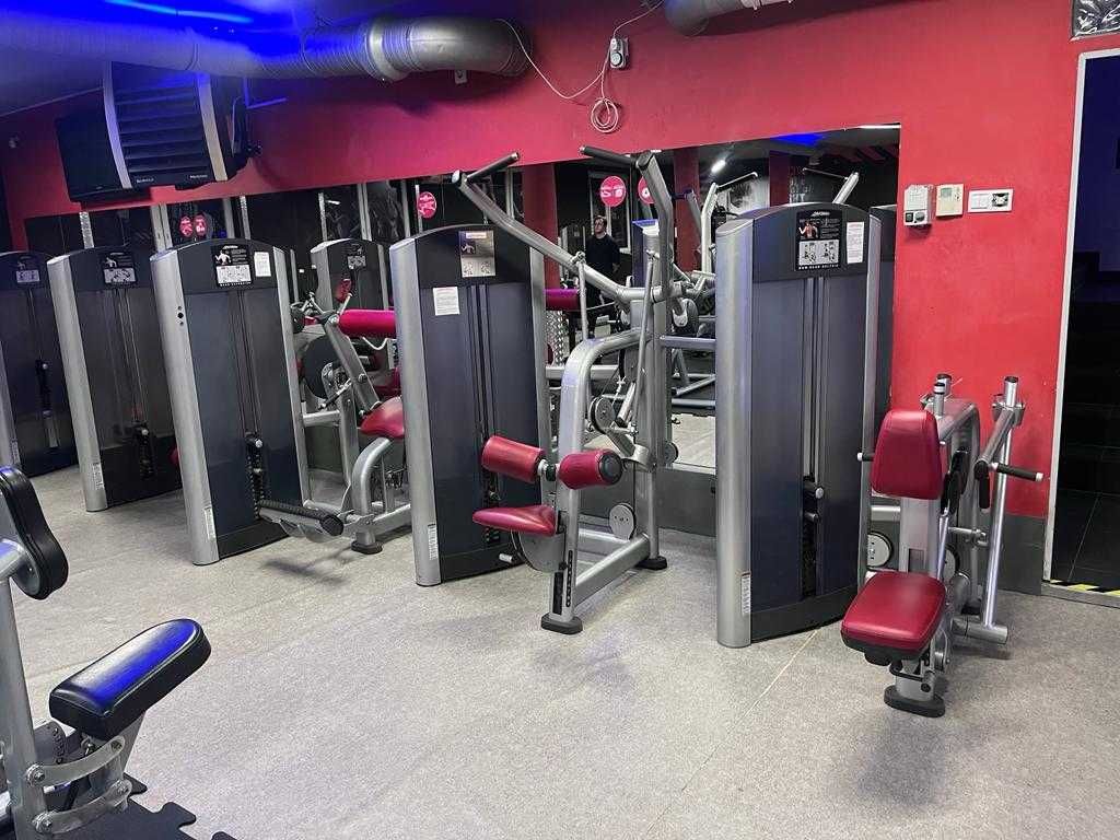 Zestaw 16 Life fitness signature pakiet maszyn na siłownię matrix