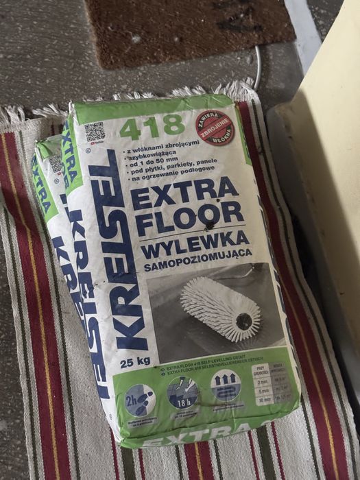 Wylewka samopoziomujaca oddam za 4 pak
