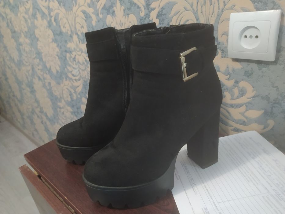 Жіноче взуття 39р.