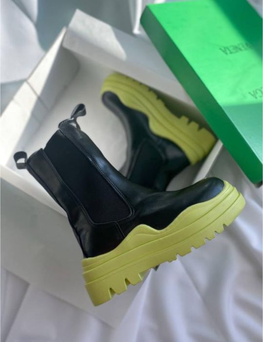 Черевики в стилі bottega veneta