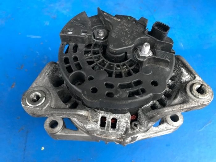 генератор 0124425087 Corsa D 1.4, Meriva B 1.4 (2010-2016) Корса Д