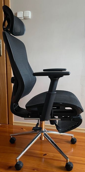 Fotel obrotowy Mark Adler Expert 5.7 Black