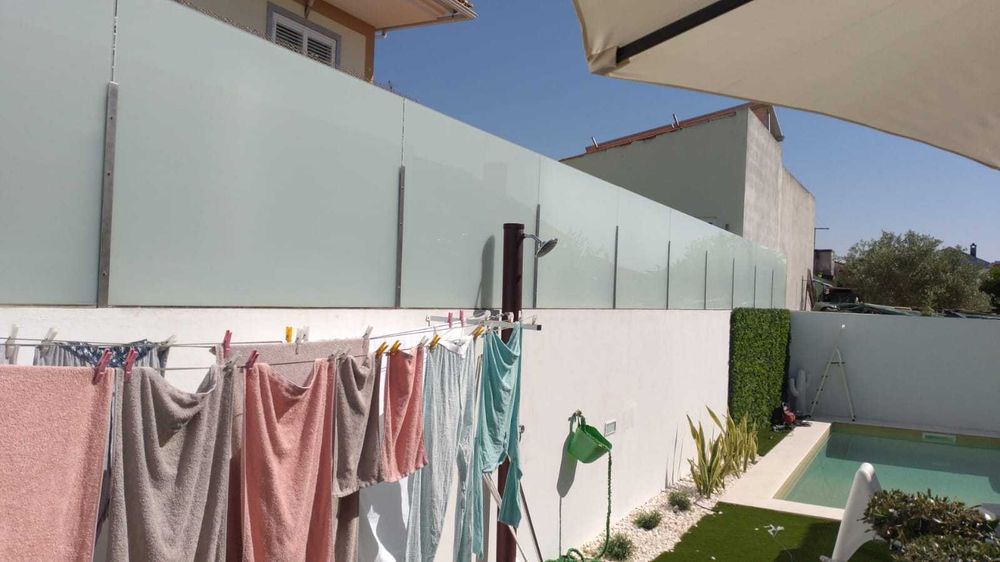 Vedações vidro fosco tapavistas muros jardins piscinas  todo país