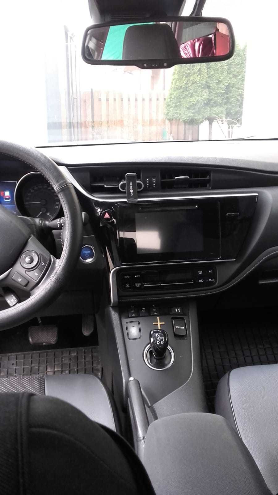 Toyota Auris Hybryd  LPG 1.8 kombi 2018