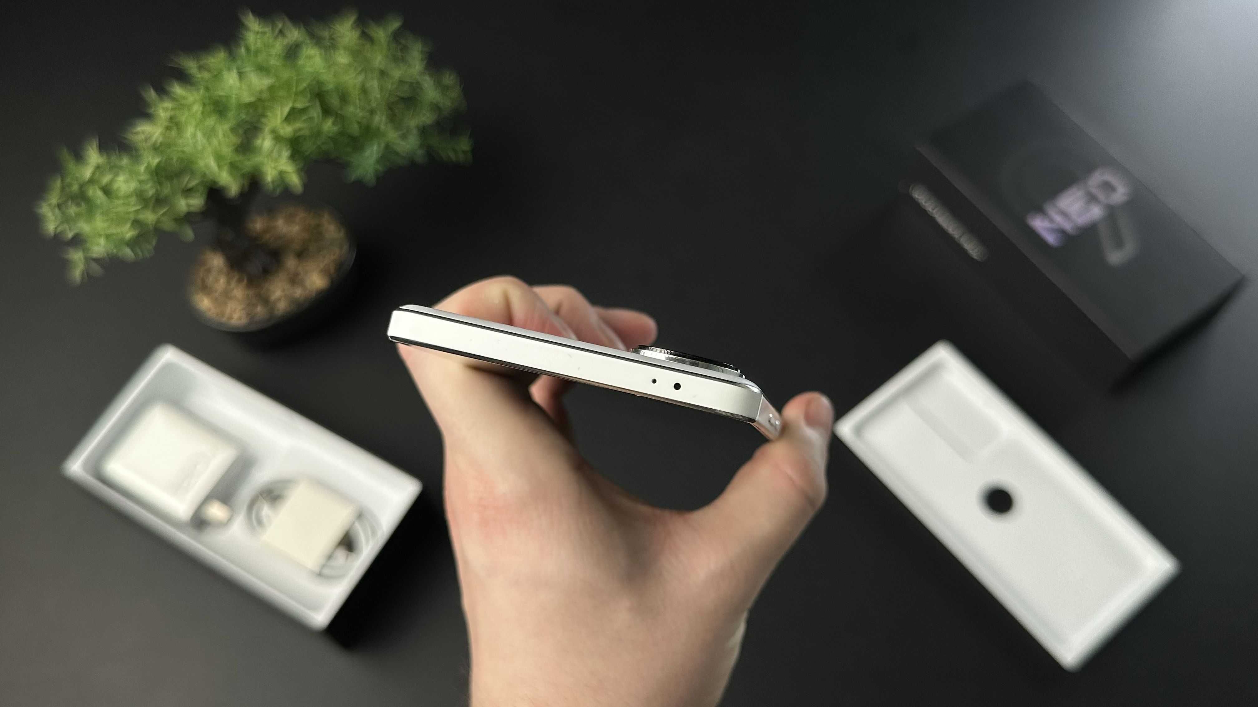 Оплата частинами 0% Vivo iQOO Neo 9S Pro+ 12/256GB White Гарантія
