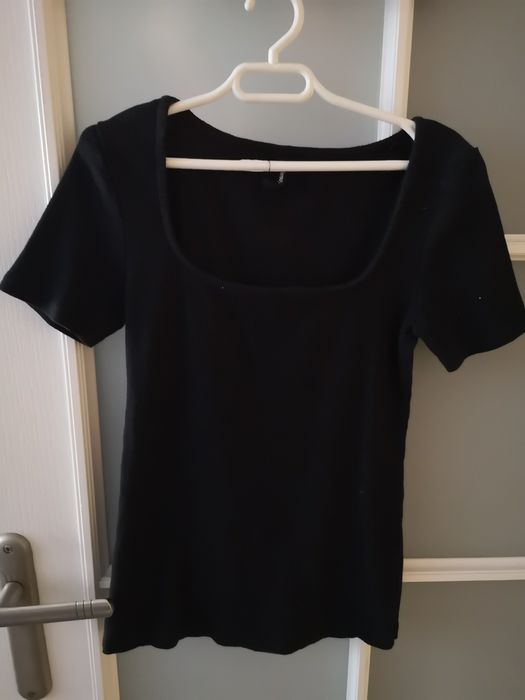 T-shirt Sinsay duży dekolt