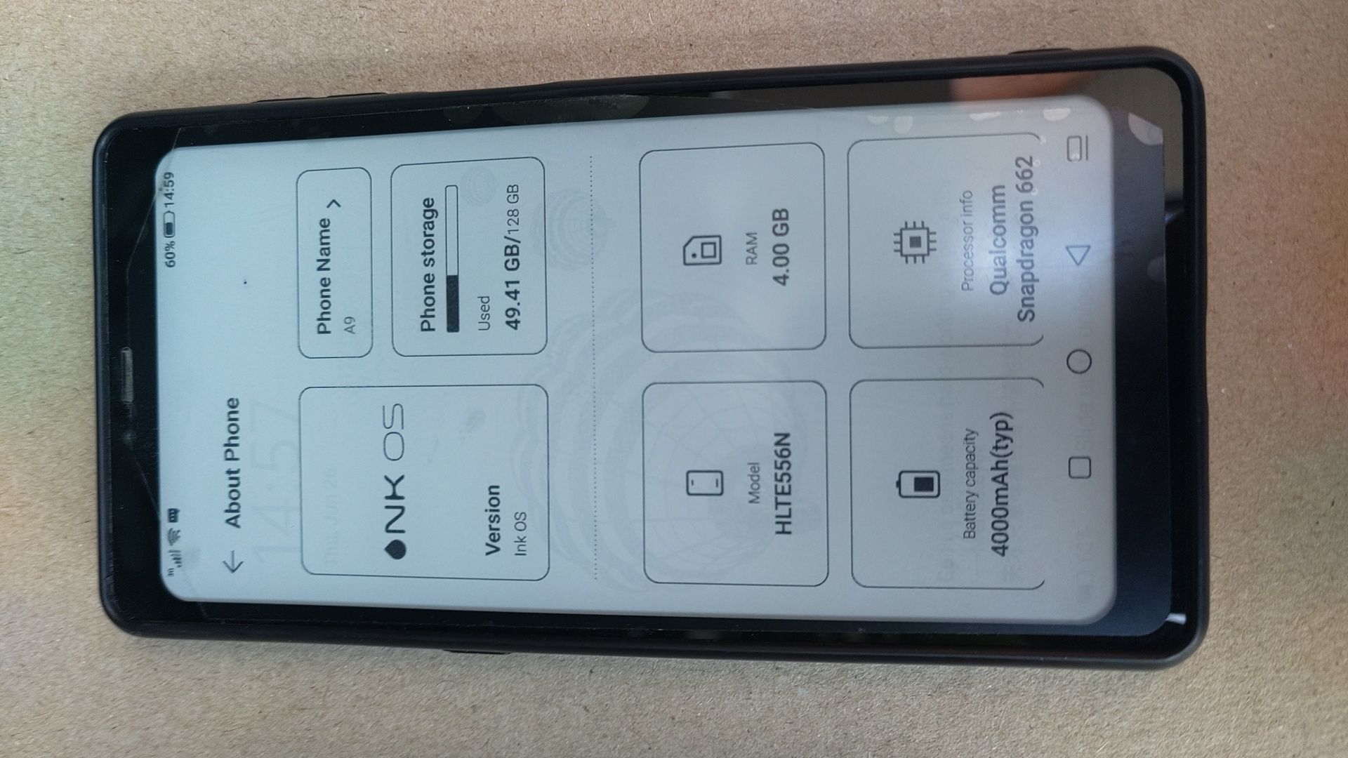 hisense a9 смартфон E-Ink екраном читалка електронні чорнила YotaPhone