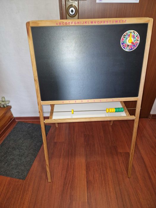 Drewniana tablica kredowa i magnetyczna z literkami
