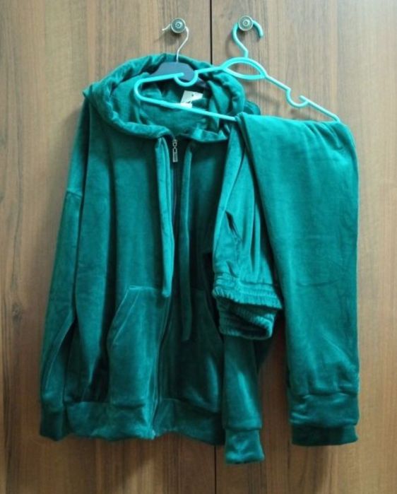 Костюми жіночі Запоріжжя