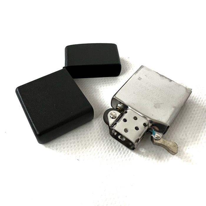 Набор Бензиновая зажигалка Kantai v12 + очищенный бензин форма zippo