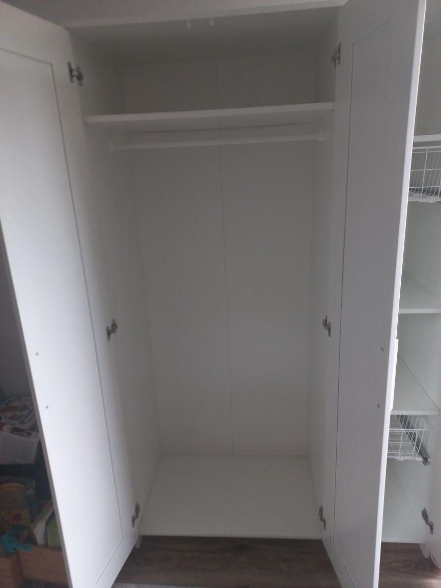 Szafa biała Brimnes 117x190 IKEA 3 drzwi półki kosze