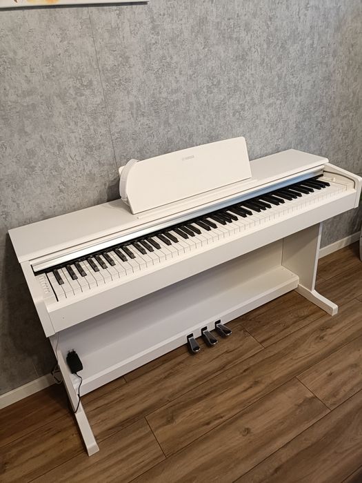 Yamaha Arius YDP-144