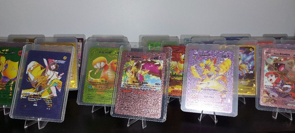 Cartas Douradas Pokemon + Película Protectora 55 Unidades
