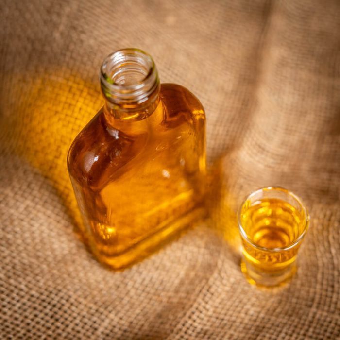 10x butelka PIERSIÓWKA 200 ml na sok nalewki wino + zakrętka