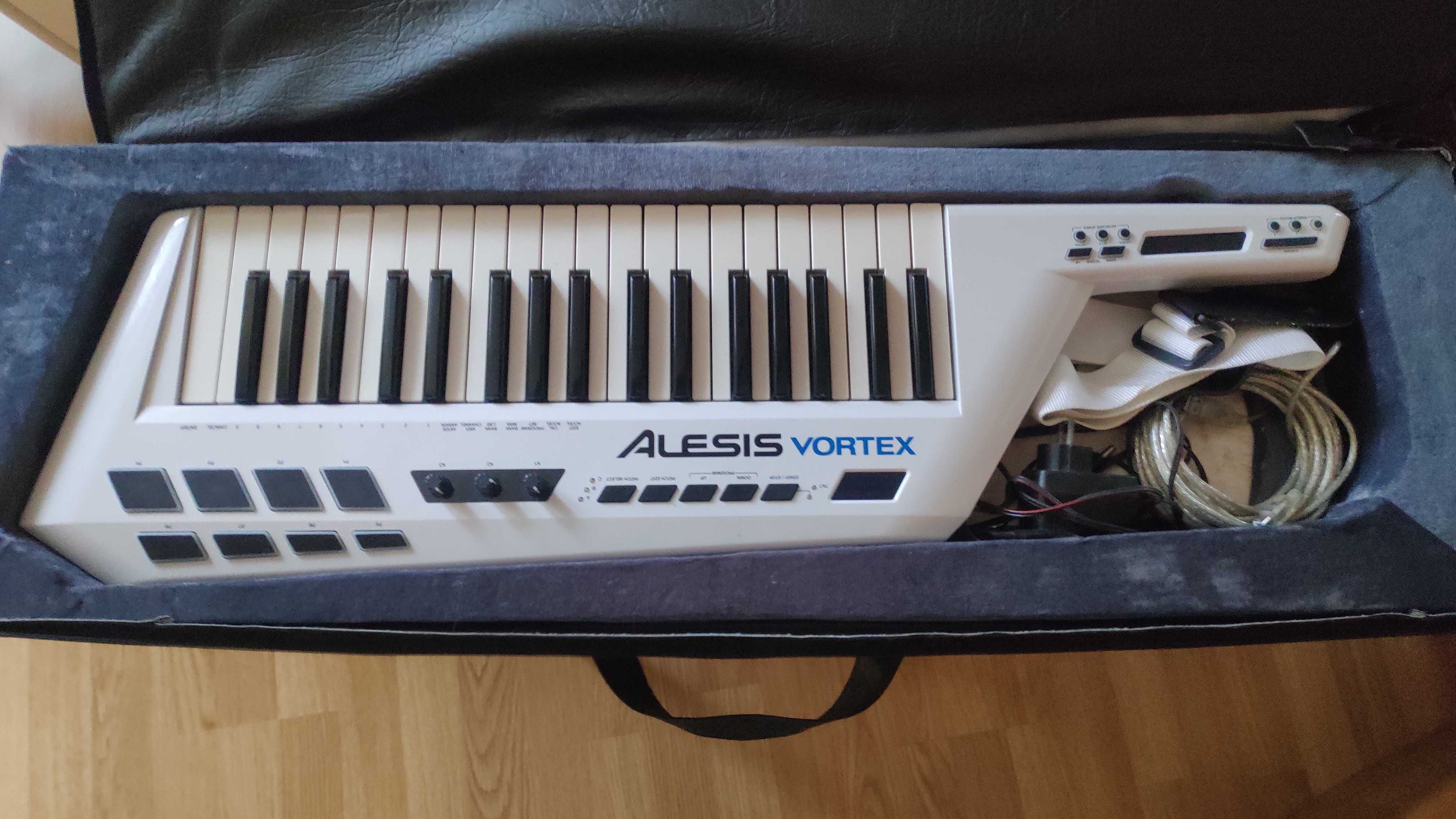 ALESIS VORTEX WIRELESS - наплічна беспроводная миди-клавіатура