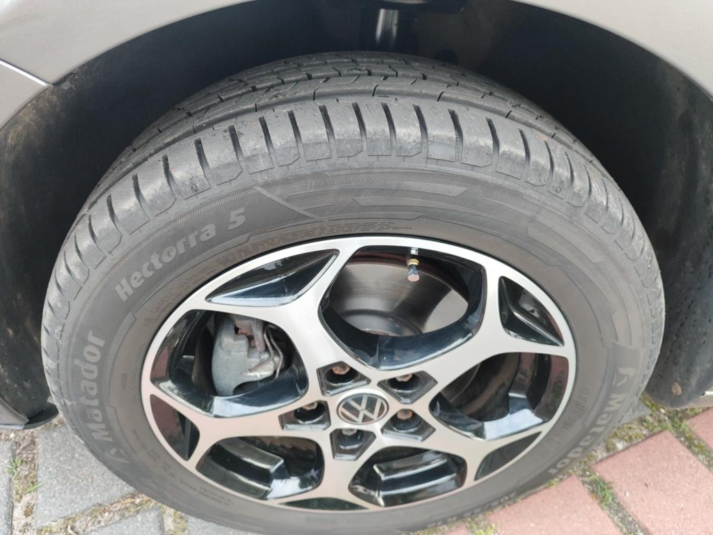 Volkswagen Touran 2.0 benzyna+LPG DOINWESTOWANY