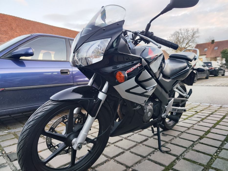 Honda cbr125r jc34