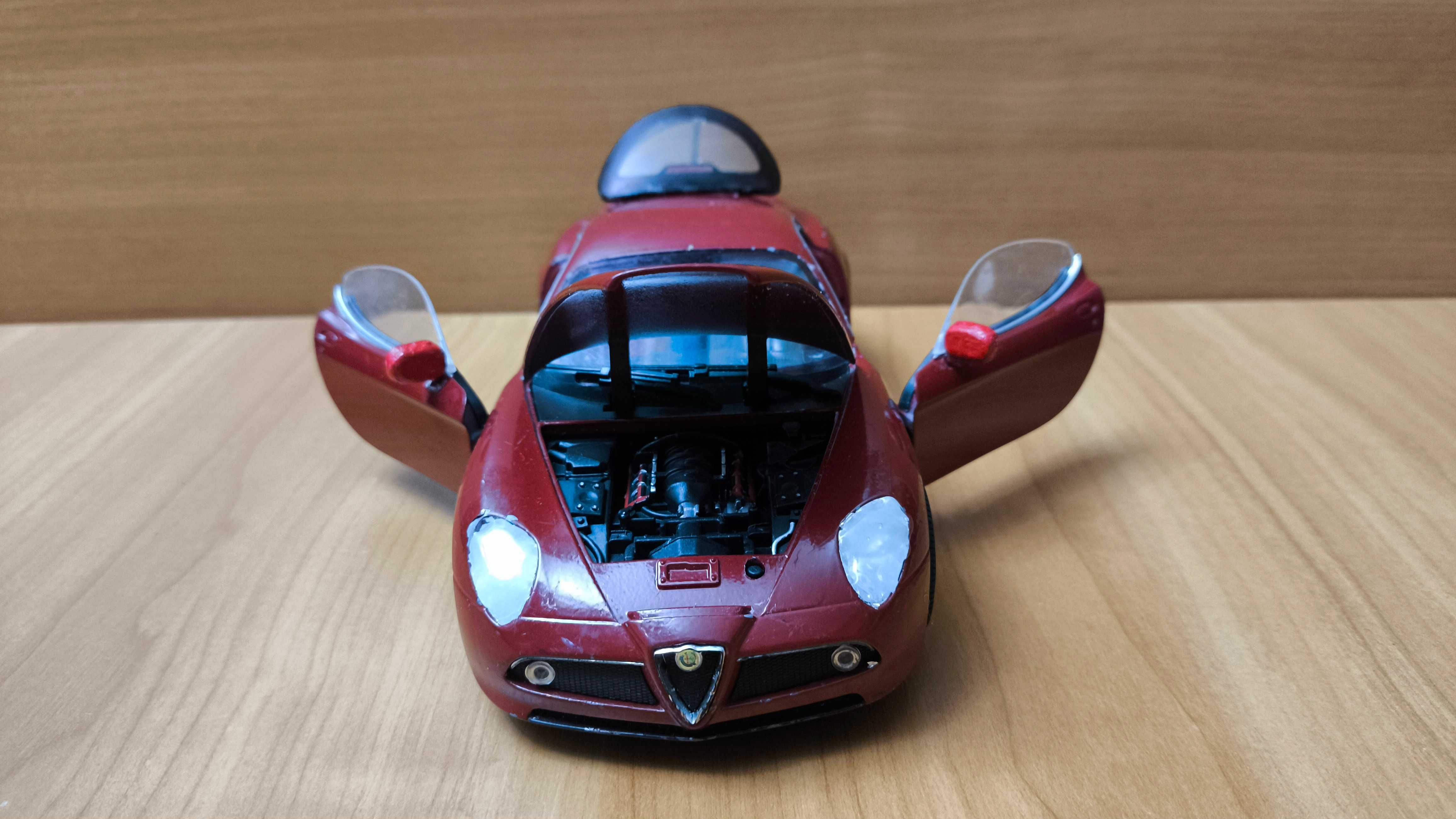 Іграшкова машинка Alfa Romeo 8C 1.24 Hongwell