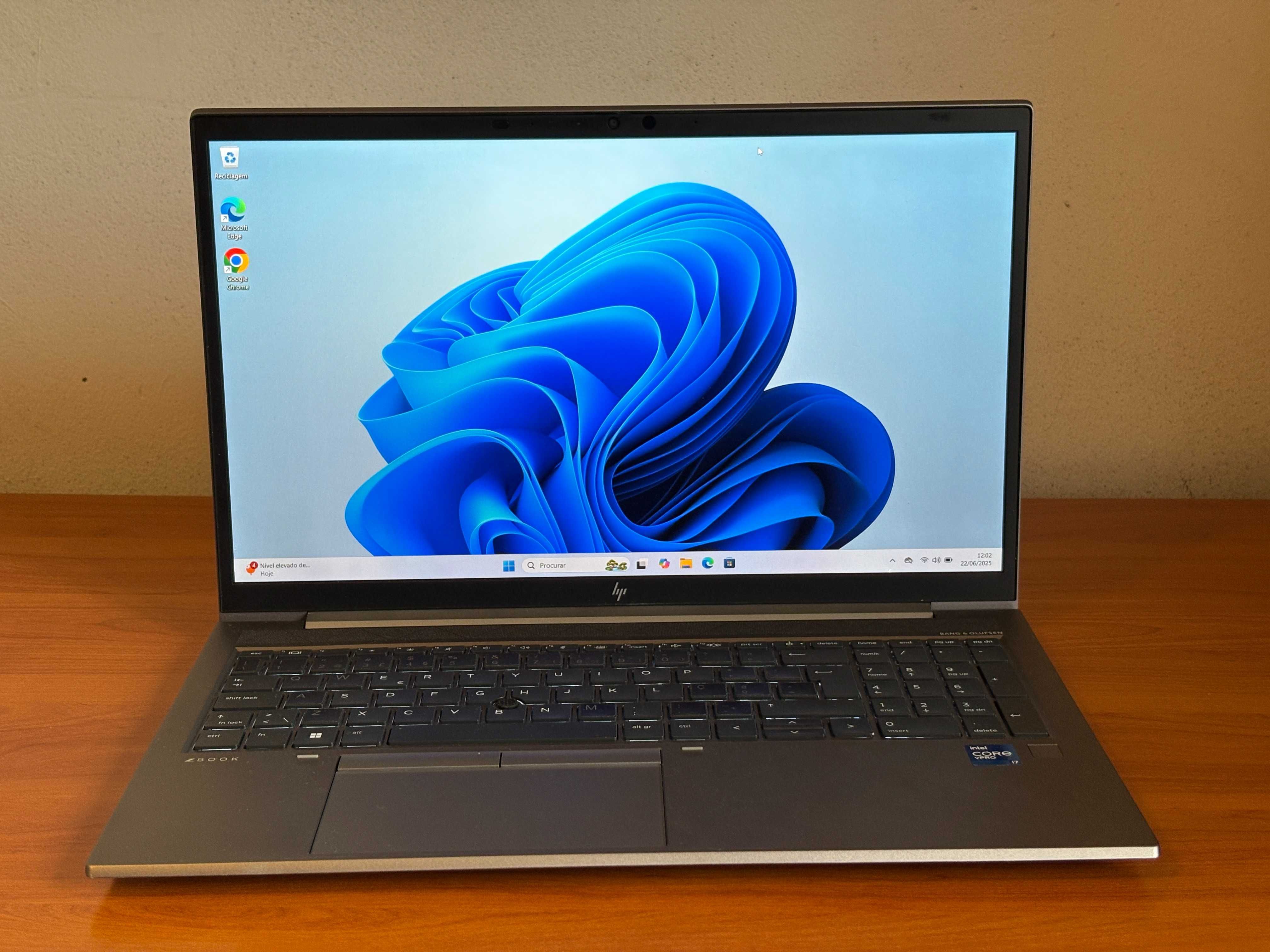 Hp ZBooK FireFly G8 i7-1185G7/ 32GB Ram/ 2 Gráficas