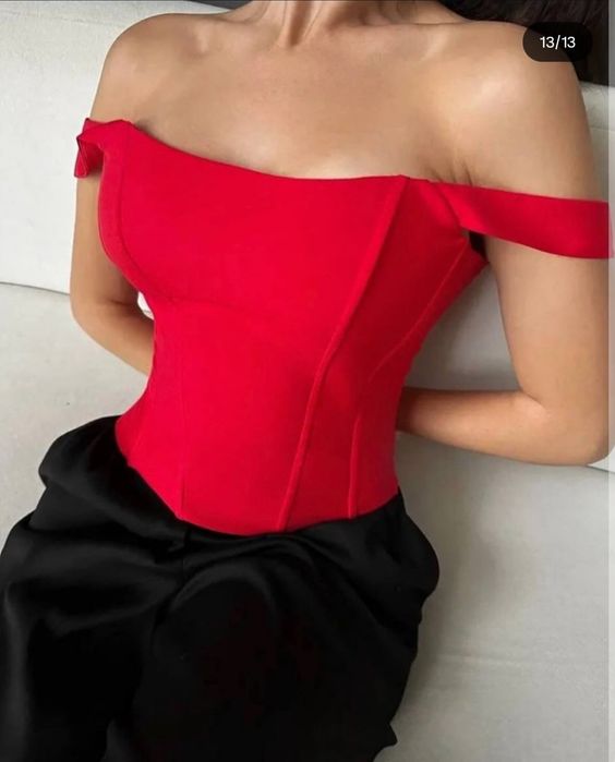 Продам корсет червоного кольору