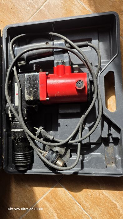 Martelo eletrico bom estado com acessórios