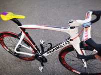 Rower Pinarello Dogma F  karbon szosowy 28
