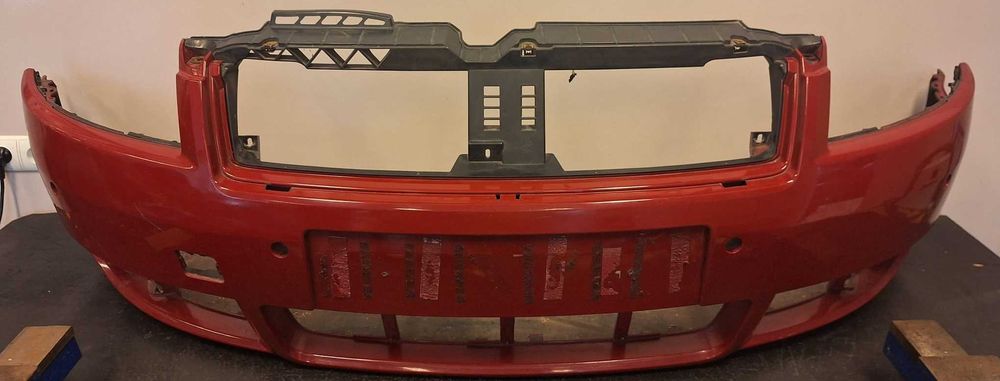 Zderzak przód Audi A4 Cabrio B6 czerwony śląsk