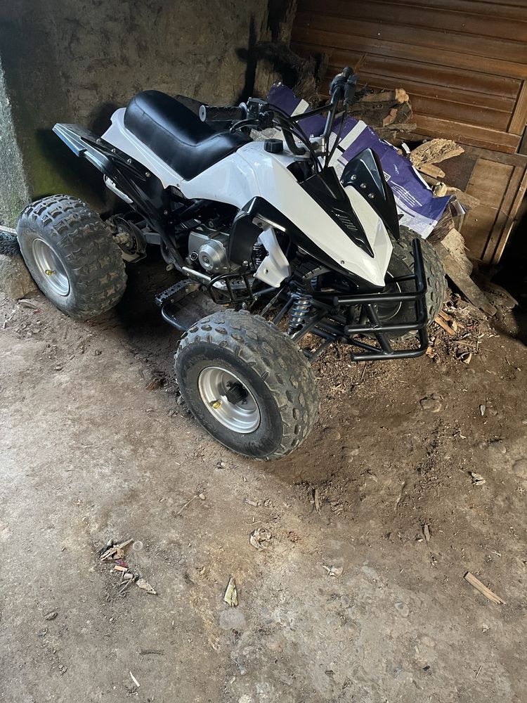 Vendo moto 4 para pecas.