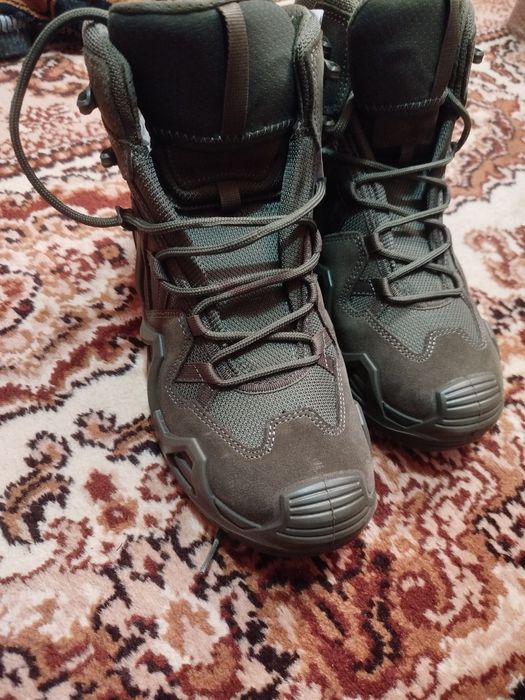 продам нове взуття Lowa оригінал