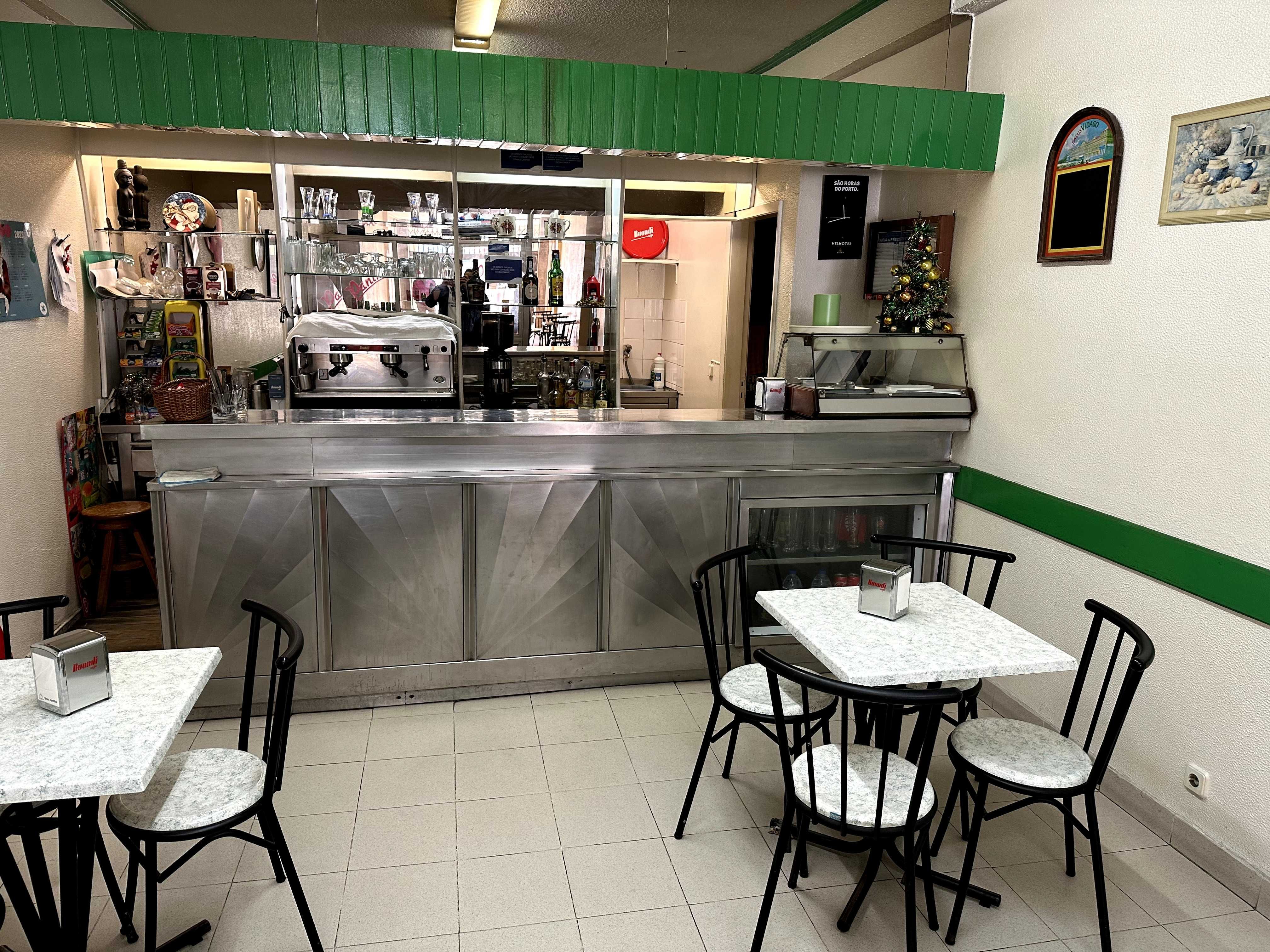 Café Snack Bar nas Guardeiras - equipado e com clientela fidelizada