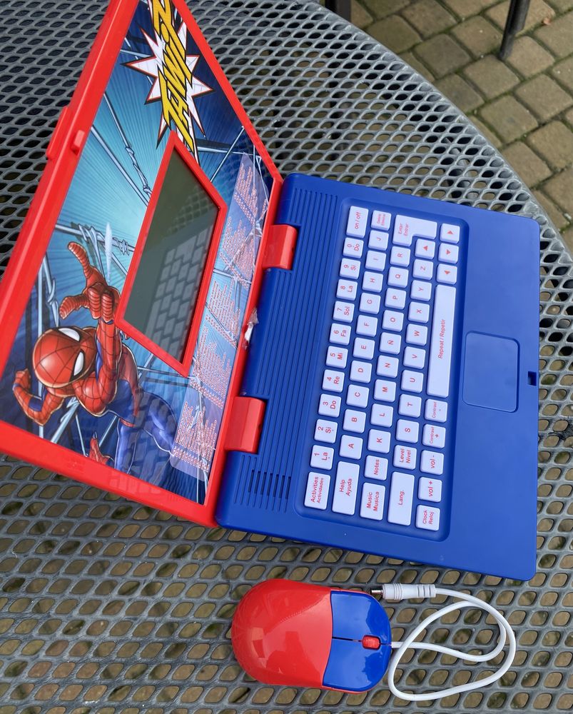 Laptop edukacyjny spider-man