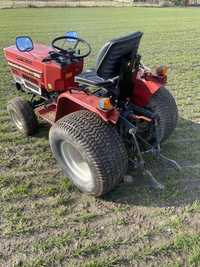 Traktor ciagniczek ogrodowy