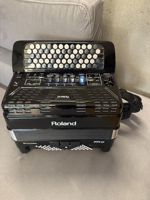 Akordeon guzikowy Roland FR1X