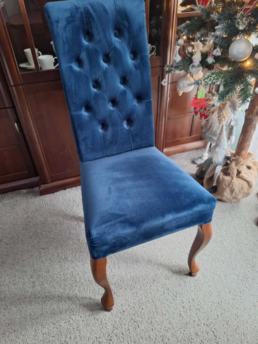 Stół + krzesła. Drewno bukowe, velvet premium. Stan idealny. Zapraszam