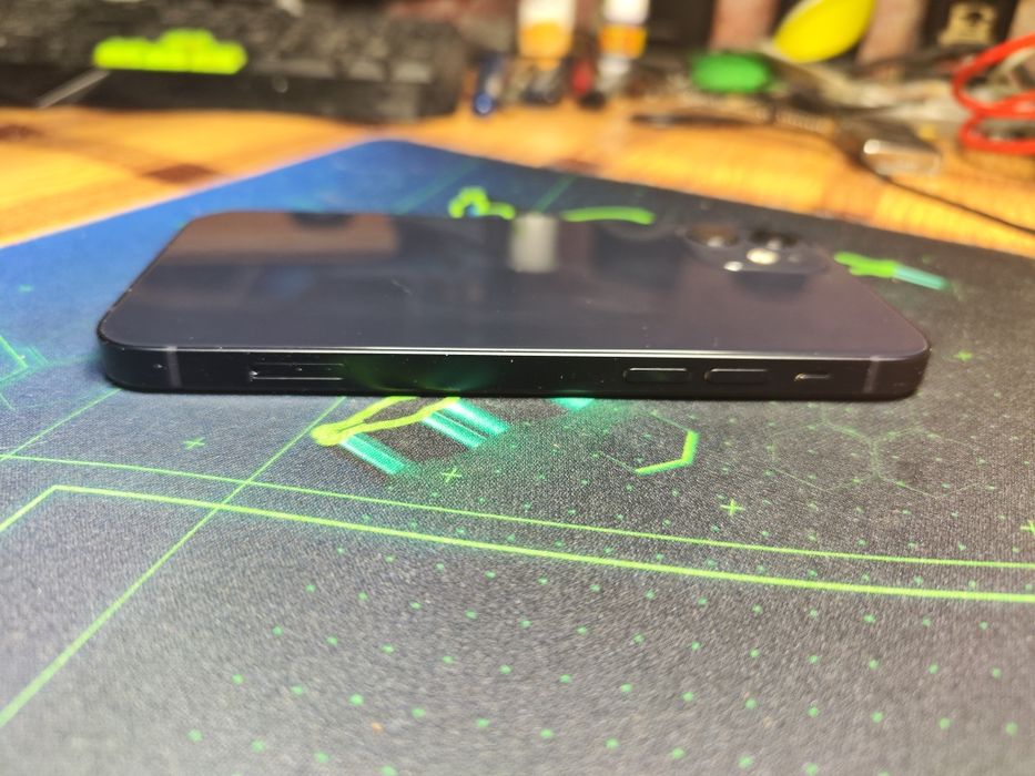 Apple 12 iCloud заблокований