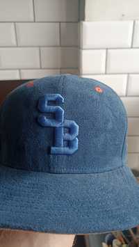 New era snapback cap.Supremebeing