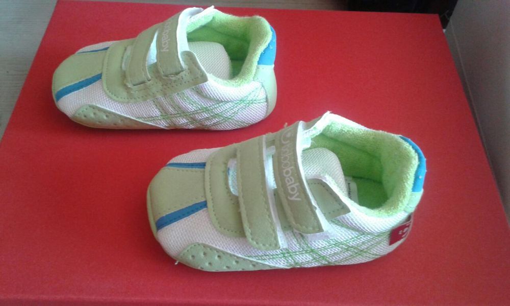Buty niemowlęce 6-12 miesięcy